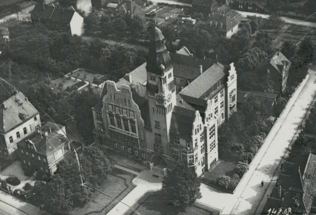 Gladbeck einst und jetzt - Rathaus um 1920