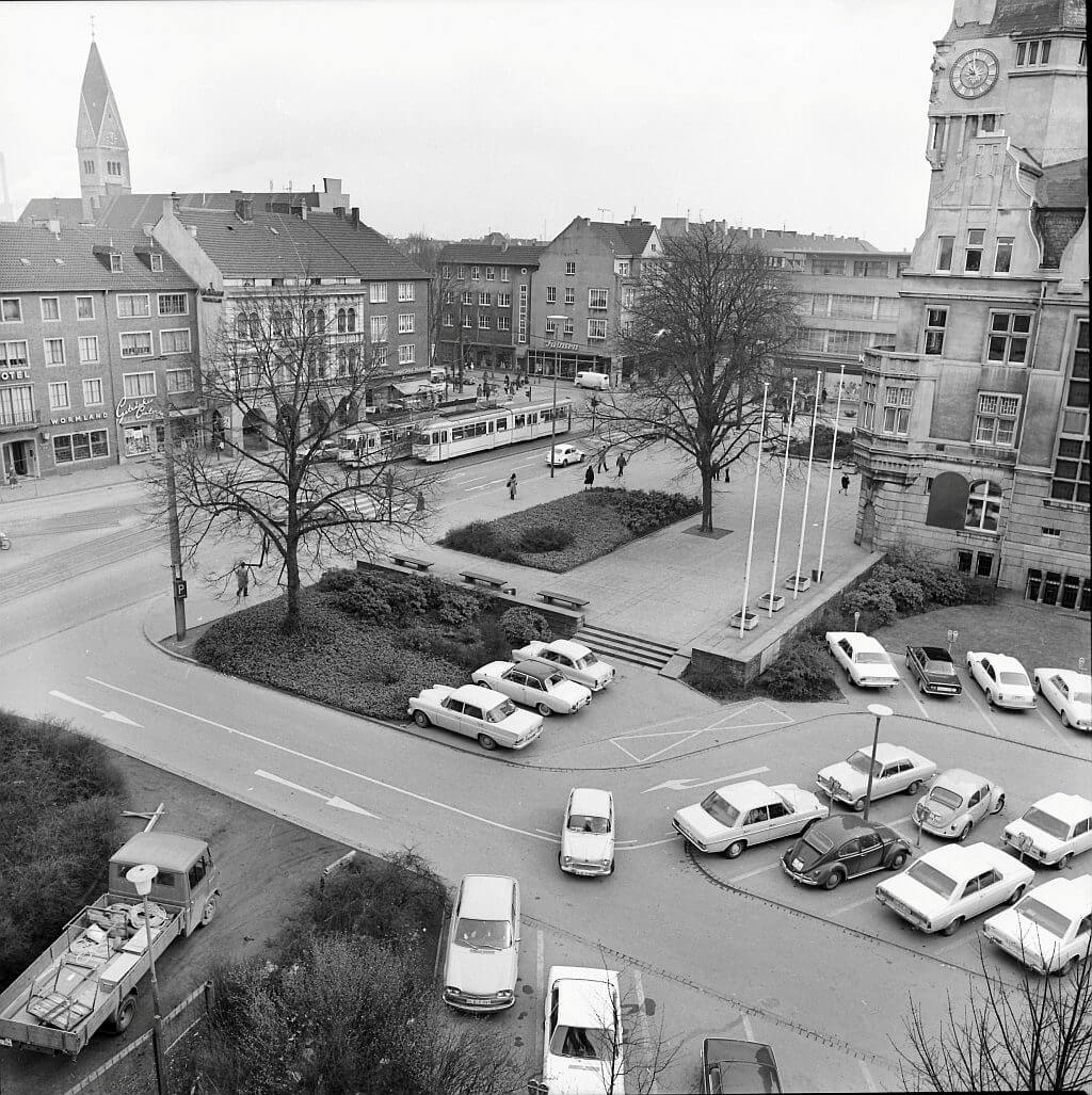 Gladbeck einst und jetzt - Rathaus um 1970